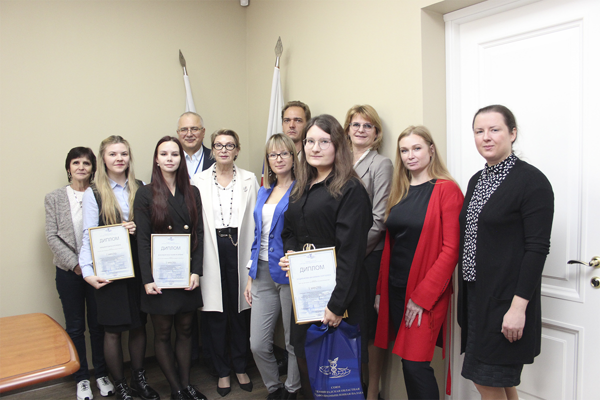Выпускники ВШПМ стали победителями конкурса дипломных проектов от Торгово-промышленной палаты Ленинградской области