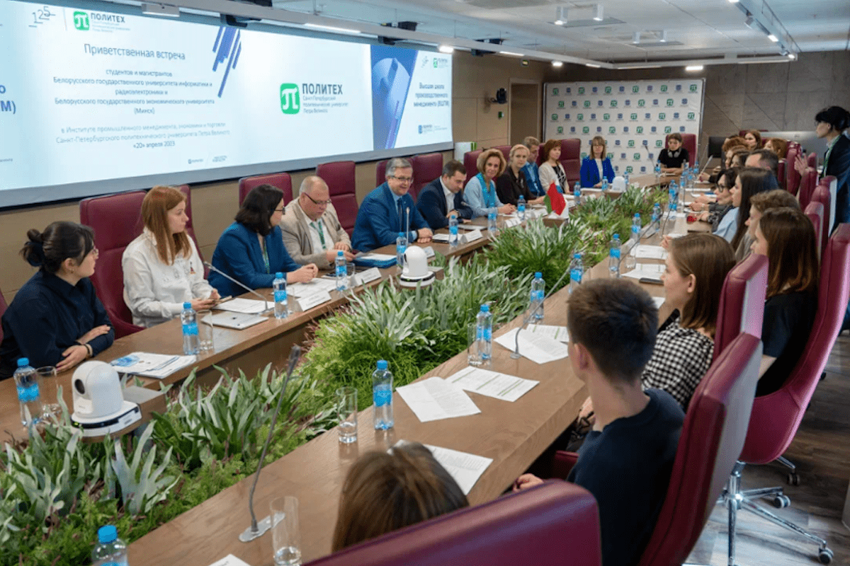 ВШПМ продолжает развивать сотрудничество с ведущими белорусскими университетами